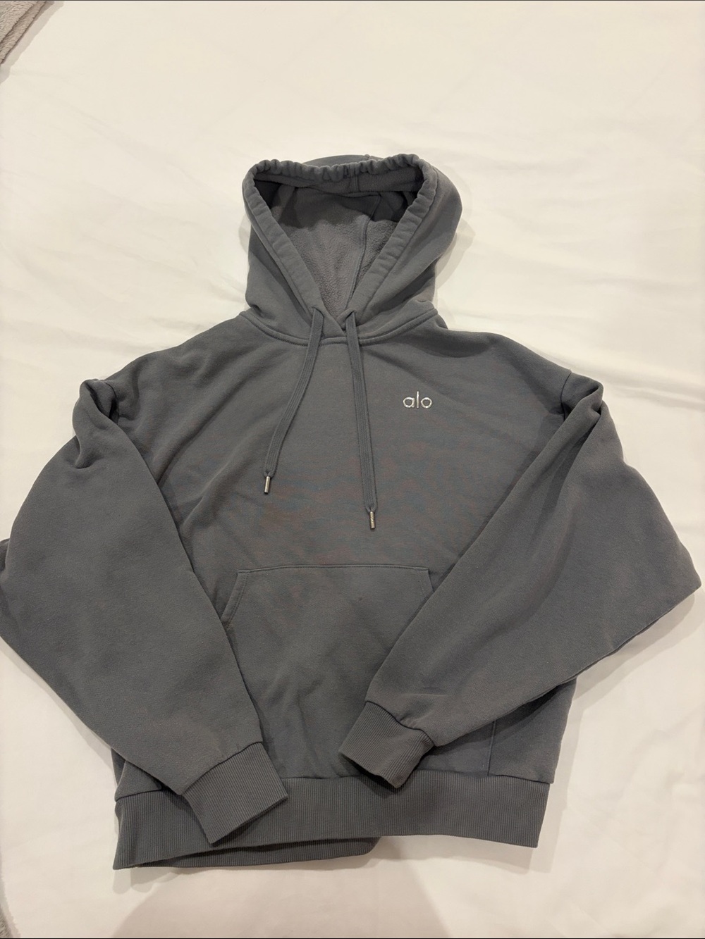ALO Yoga Dark Grey Women’s Accolade Hoodie